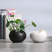 1pc Vintage Eggshell Ceramic Flower Pot Creative Home Gardening Succulent Small Planter, Suitable For Home Decoration And Personalized Ornament Gifts Birthday Graduation
