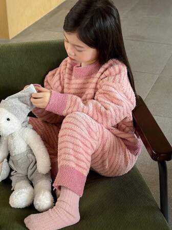 2pcs/Set Young Girl Warm Knitted Winter Outfit