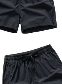 مجموعة بنطال وتي شيرت رياضي بأكمام قصيرة منعش وسريع التجفيف من الحرير الصناعي بأسلوب الحبيب للرجال في فصل الصيف - أخضر نعناع - مشاهدة 4