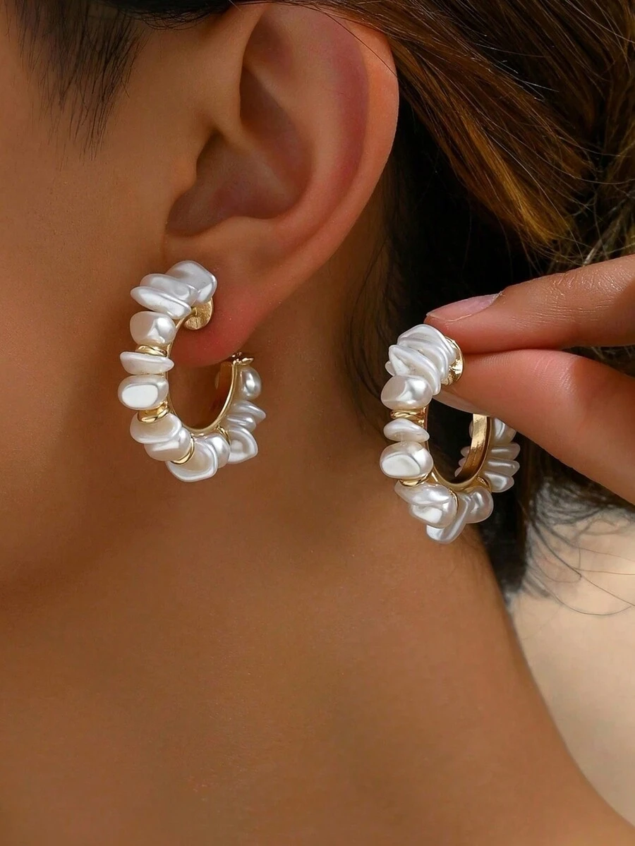 1 Pair Of Bohemian Style Baroque Pearl Jewelry Wrapped In White C Design Earrings Suitable For Daily Dresses, Vests, Beach Parties, And Banquets - White - View 1