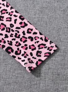 Set da 2 pezzi per ragazze giovani, composto da top a maniche lunghe con volant e stampa leopardata e leggings, adatto per primavera e autunno
