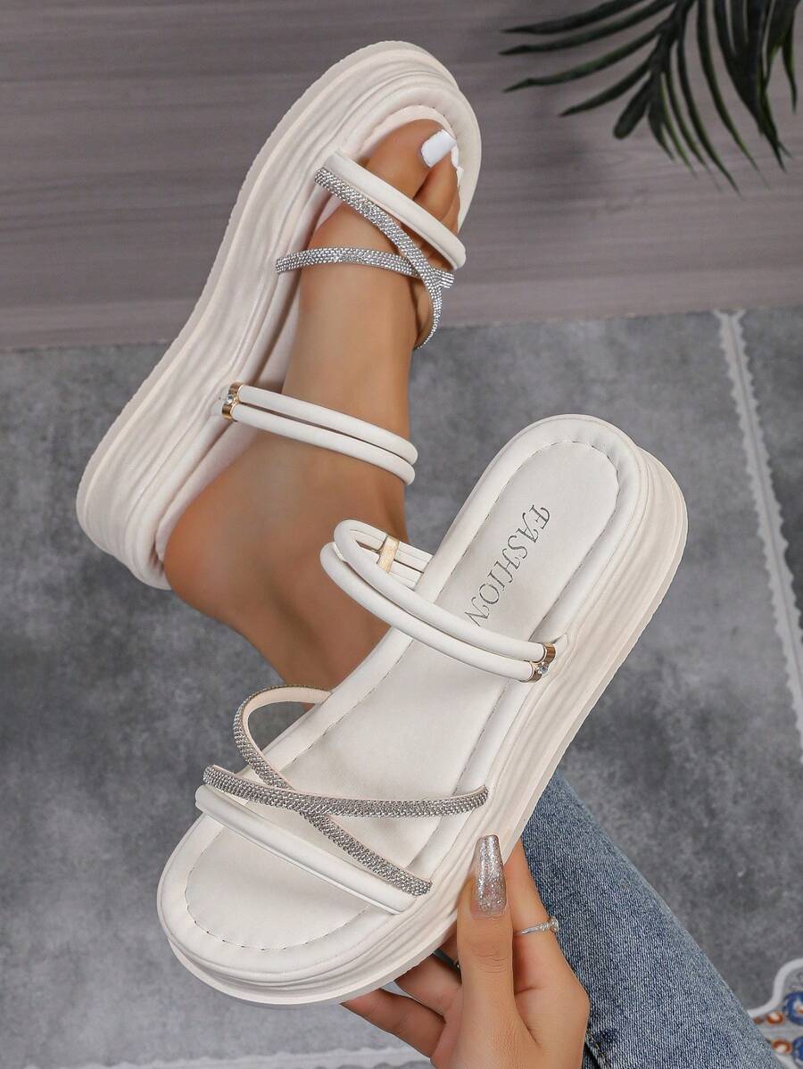 Women's Simple Solid Color Beige Thick Bottom Flat Sandals Suitable For Outdoor Summer Wear - Beige - View 1