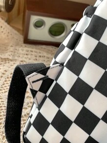 1个大容量背包，适合返校季使用，带笔记本电脑隔层，时尚多功能背包，简约格子尼龙背包，可调节肩带，多个口袋，轻便易携，拉链设计，休闲旅行背包，适合毕业生、青少年、女生、初中生、高中生和大学生使用。 - 黑與白 - 查看 8