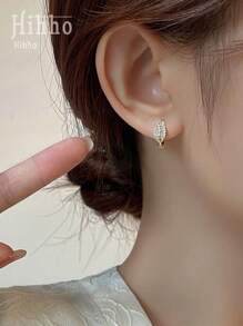 Hihho 1pair Delicate Micro-Inlaid Cubic Zirconia Leaf-Shaped Hoop Earrings, Suitable For Women's Daily Decoration