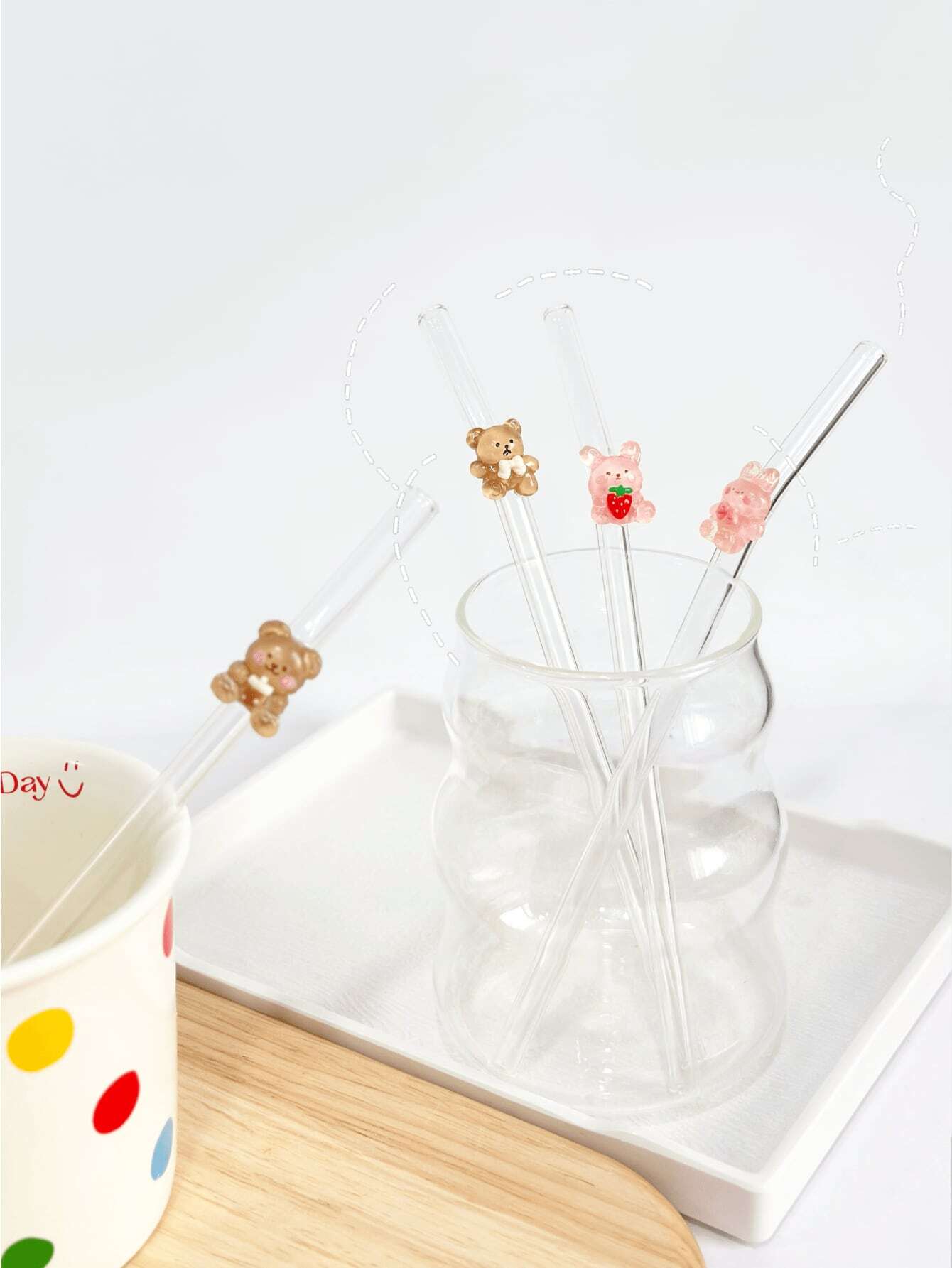 1pc Cartoon Bear Shaped Reusable Bent Glass Straw, Transparent Smoothie