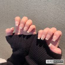 GIRL PLUS Girlplus [Cream Bray] 10 Unhas Postiças Artesanais Puras em Formato de Cornet/Caixão Médio, Estilo Francês Simples Nude com Design de Pétalas Pintadas à Mão, Recomendação de Unhas para o Verão, Conjunto de Unhas Fofas e Modernas Adequadas para Uso Diário por Mulheres e Meninas, Unhas Postiças Artesanais - Multicolorido - Ver 18