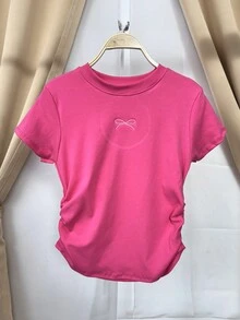 เสื้อครอปแต่งย่นข้าง ปักโบว์ช่วงอก BABY TEE  ผ้ายูนิโคล่ยืดตามตัว ทรงน่ารัดใส่ได้ทุกวัน รุ่น ตาแป๋ว - สีชมพูบานเย็น - ดู 2