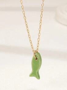 1 pièce Collier d'été délicat avec pendentif poisson mignon fait main pour femmes (la forme et la couleur peuvent varier)
