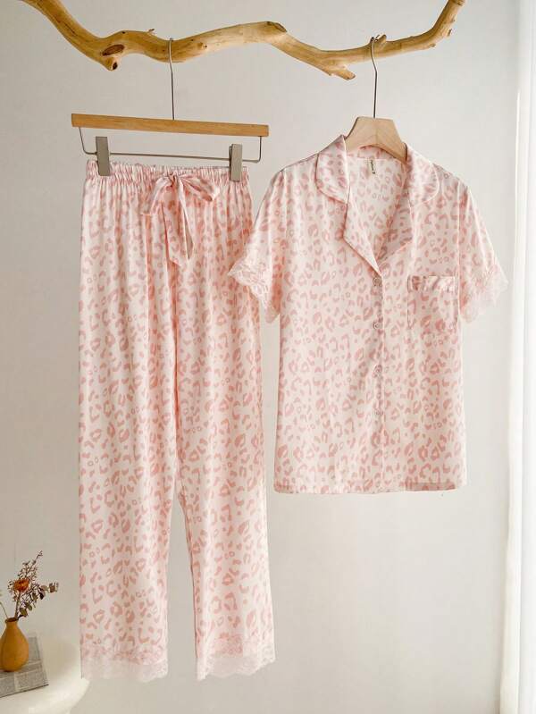 2pcs Ladies' Pink Leopard Patterned Lace Trimmed Short Sleeve Top And Trousers Pajama Set