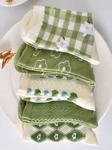 1/5 Pairs Women Ditsy Floral Argyle Pattern Jacquard Heart Textured Mid-Calf Socks, Sweet & Versatile For Daily Wear (Random Style Out Of 5 Pairs)