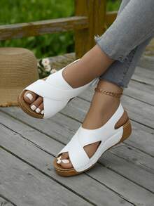 Sandalias de verano con punta abierta para mujeres, suela gruesa, slip-on, punta redonda, diseño de cintura, blanco y negro, versátil, sandalias de playa que se pueden usar en el exterior. - Blanco - Ver 5