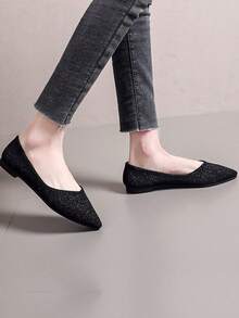 2024全新款女士尖頭扁鞋，軟底伴娘鞋，適用於夏季搭配旗袍裙穿著 - 黑色 - 查看 4