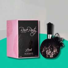 Perfume dama con notas florales y toque divertido detalle de pompon morado suave 100ml, Fragancia juvenil de larga duración aroma envolvente y duradero en frasco joya, Fragancia Femenina Exclusiva. - Negro y Rosa - Ver 3