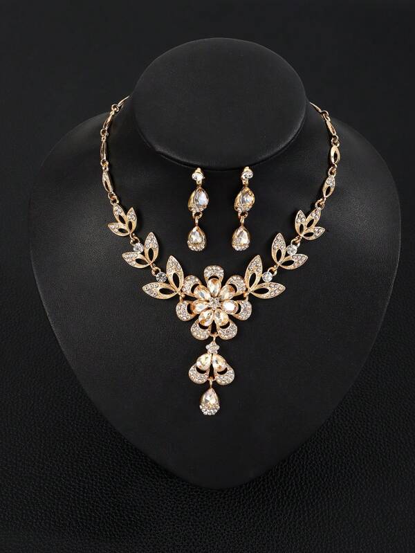 Set de joyería profesional para mujeres que incluye 1 pieza de aretes + 1 collar con hermoso diseño floral vintage de aleación y diamantes, accesorios de fiesta y regalos para chicas y damas