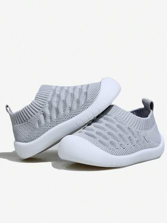  Zapatos infantiles grises Yibubu, zapatos para niños transpirables de malla, zapatos de suela blanda antideslizantes para primeros pasos de recién nacidos, zapatillas deportivas para bebés y niños pequeños