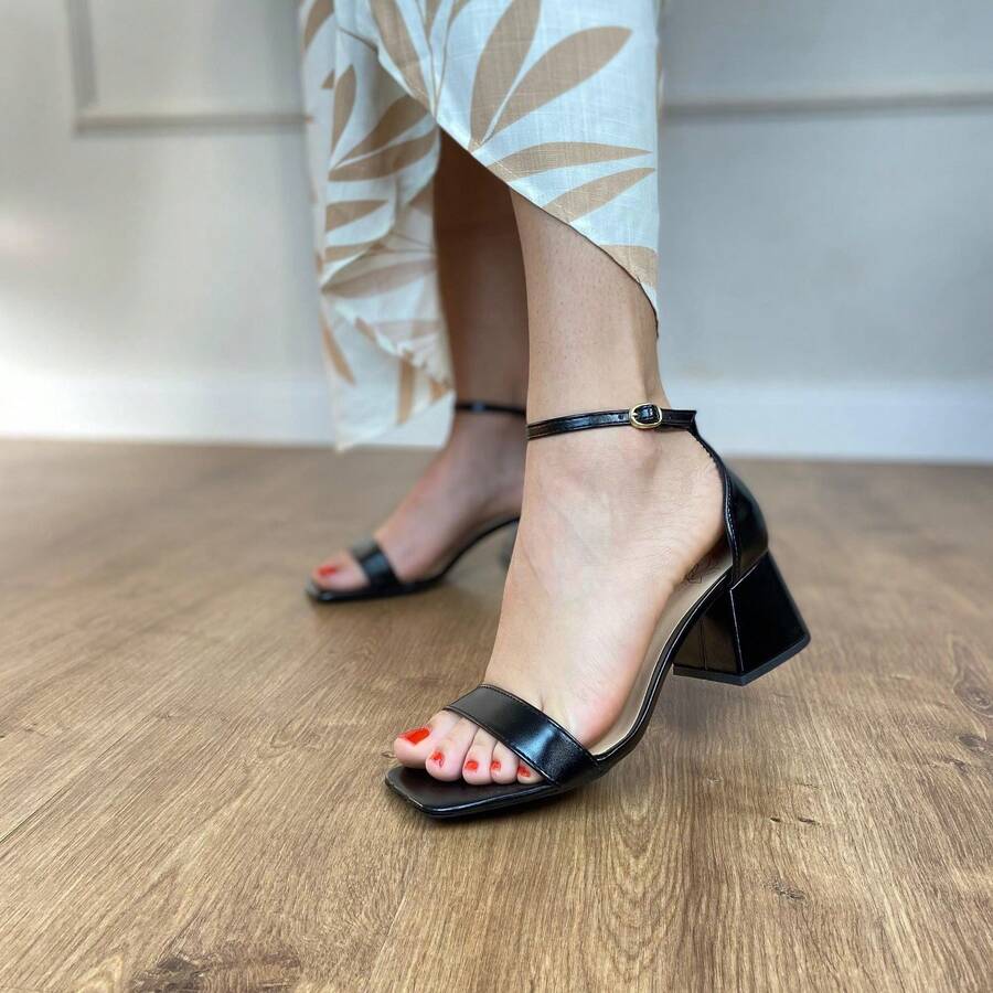 Women Heeled Sandals - 黑色 - 查看 1