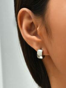 1 Pair Of Stainless Steel Glossy Ear Studs For Men And Women - Silver - View 9