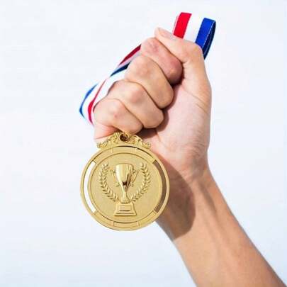 1pc Gold, Silver, Bronze Metal Medal, Pendant Style Medal, Sports Commemorative Medals, Champion Award, Suitable For Various Sports Events, Football Matches, Marathons, Medallas, Soccer Trophy