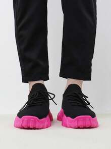 女式黑色霓虹粉色系带厚底鞋，网眼细节透气运动鞋，户外运动/散步 - 黑與白 - 查看 2