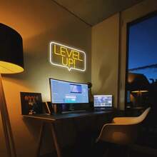 「一切所需就是愛」霓虹燈牌，「飲料」霓虹燈牌，「等級提升」霓虹燈牌，「足球」霓虹燈牌，「貓咪在月亮上」霓虹燈牌，「你好，陽光」霓虹燈牌，「閃耀」霓虹燈牌，「一直都是你」常規霓虹燈牌，「棕櫚樹海浪」霓虹燈牌，「暖白色LED燈」牆飾，USB供電霓虹燈牌，用於訂婚派對，俱樂部，酒吧，旅館，餐廳，咖啡店，商店，臥室，客廳，書房，圖書館，酒館，健身房，運動場，足球場，寵物店 - 彩色 - 查看 5