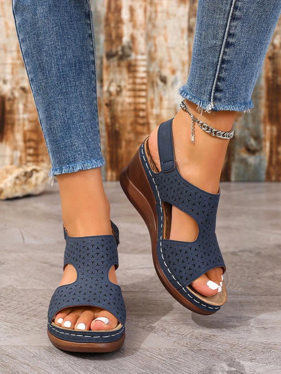 Sandalias de tacón grueso con correa de hebilla láser de diseño nuevo de 2024 - Azul Marino - Ver 1