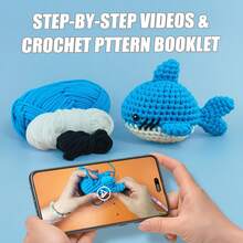 4 件/2 件/1 件钩针鲨鱼图案 Amigurumi 套件，包括纱线、钩针、记号笔、缝纫针、眼睛、填充物和说明 - 制作您自己的鲨鱼毛绒玩偶，附带分步英文视频教程（随机工具配件颜色） - 1件-藍色 - 查看 2
