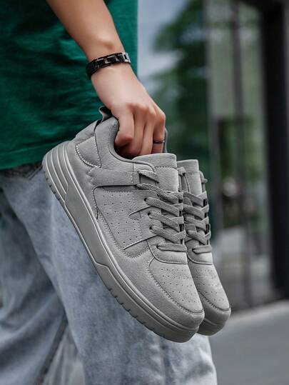 (Talla pequeña) Zapatos deportivos casuales con cordones de moda retro grises para hombres, zapatillas ligeras y versátiles para uso en exteriores, skateboarding para adolescentes, zapatillas para correr, zapatos para parejas