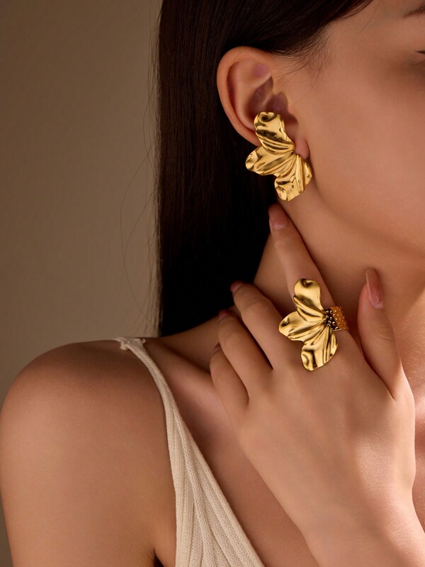Set de joyería de 2 piezas con aretes y anillo dorados de forma de media flor de acero inoxidable con diseño exagerado, adecuado para uso diario de mujeres o como regalo para San Valentín, mamá, madre, Día de la Madre