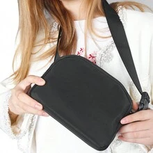 1入多功能男女通用黑色腰包，腰包設有可調節的肩帶，平滑防盜拉鍊，保護重要物品，非常適合跑步，旅行，徒步旅行。不管在任何冒險旅程中，都是一個時尚配件，可以作為一份假日禮物、小袋、女包或男包使用。 - 彩色 - 查看 3