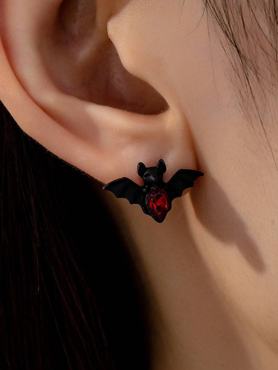 1 Pair Vintage Geometric 3D Bat Design Earrings, Suitable For Women's Daily Wear In Spring/Summer - Black - View 1