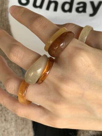 CHOSHILAR 6pcs/Set Asymmetrical Wide Transparent Resin Dyeing Thick Ring Set, Round Dyeing Pattern Ring With Wide Asymmetrical Opening (Due To The Handmade Dyeing Process, Each Ring's Pattern Is Unique With Some Color Difference)