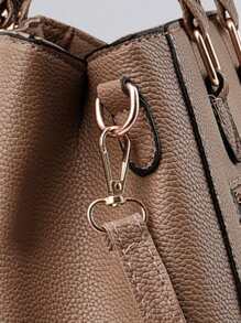 新款单肩包，配有毛球吊坠，休闲风格，母亲节礼物，妈妈必备单品，完美适用于办公室、大学、工作、商务、通勤、户外、旅行、外出，绝对是最好的母亲节礼物！ - 卡其色 - 查看 10