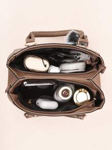 新款单肩包，配有毛球吊坠，休闲风格，母亲节礼物，妈妈必备单品，完美适用于办公室、大学、工作、商务、通勤、户外、旅行、外出，绝对是最好的母亲节礼物！ - 卡其色 - 查看 4