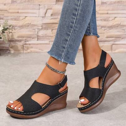 2024新款激光切割坡跟涼鞋，單扣閉合設計