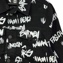 Over12 Chamarra de mezclilla con estampado de textos negra - Negro - Ver 4