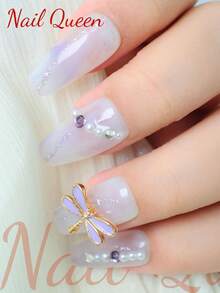 10入組手工壓花美甲假指甲，3D手工壓花指甲，丁香色指甲，透明指甲，蜻蜓，明亮鑽石，心形，珍珠，適用於派對、旅行、節日等場合，搭配不同的服裝風格，贈送1個指甲檔和1支美甲膠，全覆式假指甲，增強您的形象，適合假日派對和女孩女士的禮物，可拆卸和重複使用，貼壓式假指甲，D15463 - 彩色 - 查看 3