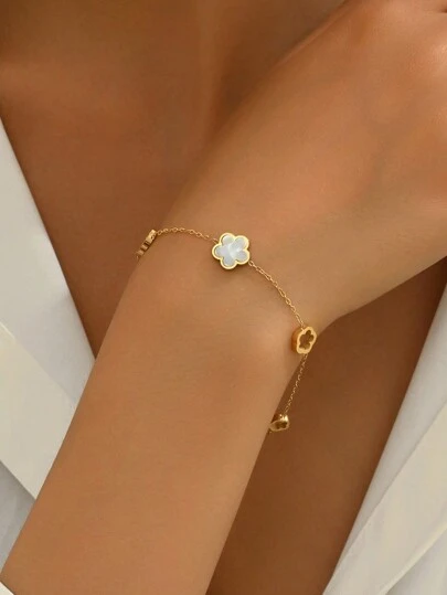 1 件时尚镂空花形人造珍珠母不锈钢手链，适合女性通勤、精致风格、庆典和性感派对配饰情人节、妈妈、母亲、母亲节、礼物