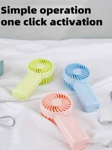 1入手持迷你風扇配搭掛繩，由2節AAA電池供電（電池未包含）