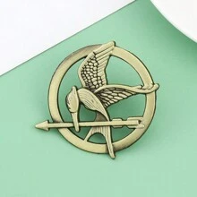 1pc Elegant Mockingbird Logo Brooch - Versatile Alloy Pin Suitable For Movie And TV Fans Jewelry Costume Accessories Bag Charms Office Accessories Christmas Gift