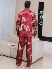 两件套男士缎面金龙印花边长袖口袋上衣配长裤睡衣套装 - 紅色 - 查看 3