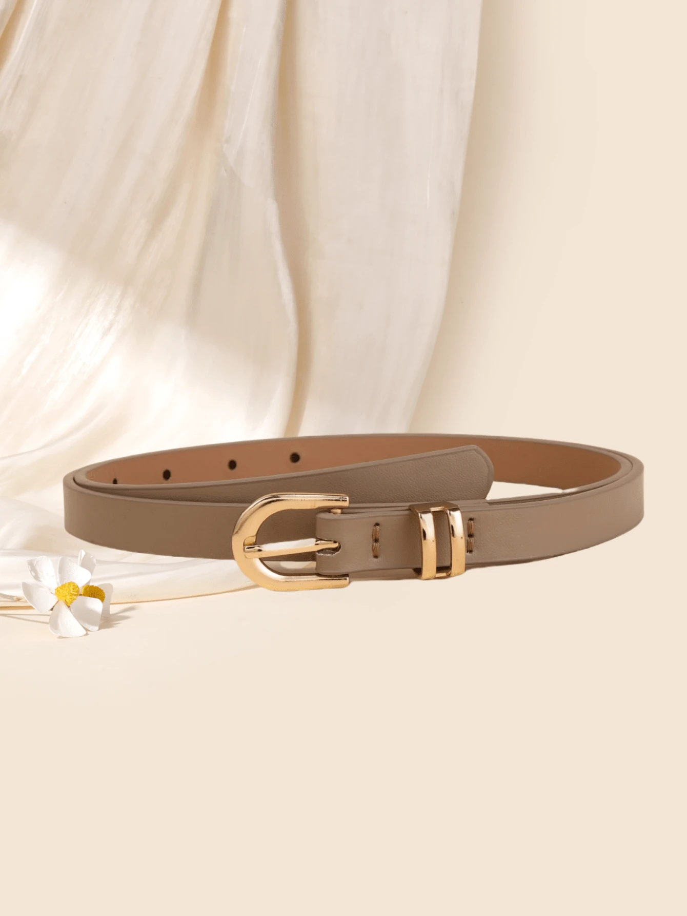 女士字母扣装饰时尚腰带，适合夏季、秋季、万圣节等场合穿着