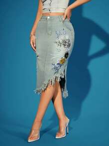 Women's Fashionable Mid-Length Denim Skirt With Embroidery And Washed Design - Light Wash - View 3