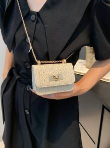 新款迷你方形女士包，配有菱形網孔和高品質縫製，編織鍊肩背包，蓋子手抓包，可愛的斜挎包配件