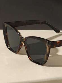 1 قطعة نظارات نمر كلاسيكية على شكل عين قطة أنيقة للنساء لارتدائها في الخارج، قيادة السيارة، عيد الحب، حفلات الشاطئ، ملابس، إكسسوارات الشاطئ للنساء، نظارات شمسية، أساسيات الملابس النسائية للخريف والشتاء، ملابس رسمية كاجوال، هدايا للصيف والأجازات الشاطئية، الخارج، السفر