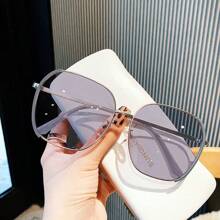 Kính râm cỡ lớn, gọng kim loại, hình vuông ngoại cỡ, tròng kính thời trang, thích hợp lái xe và du lịch biển - Phụ kiện đi biển dành cho nữ, kính mắt nữ, kính râm cơ bản, trang phục thu đông nữ, quần áo công sở, quà tặng, trang phục thanh lịch cho kỳ nghỉ hè ở biển, hoạt động ngoài trời, du lịch. - Nhiều màu - Xem 2