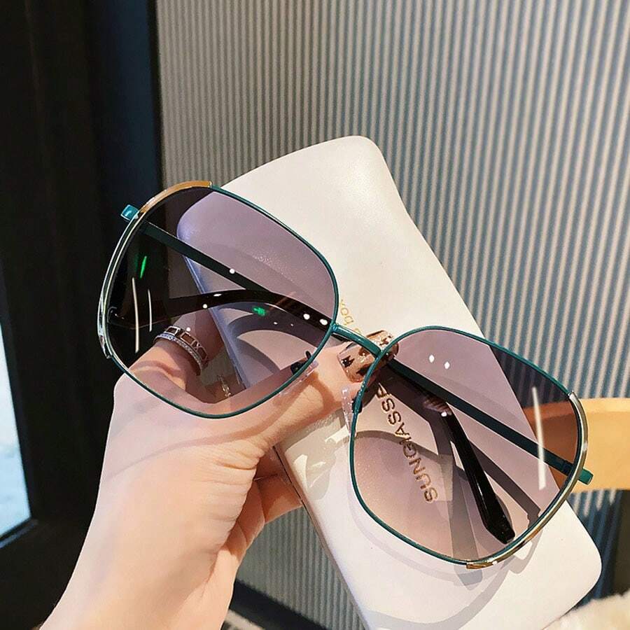 Kính râm cỡ lớn, gọng kim loại, hình vuông ngoại cỡ, tròng kính thời trang, thích hợp lái xe và du lịch biển - Phụ kiện đi biển dành cho nữ, kính mắt nữ, kính râm cơ bản, trang phục thu đông nữ, quần áo công sở, quà tặng, trang phục thanh lịch cho kỳ nghỉ hè ở biển, hoạt động ngoài trời, du lịch. - Nhiều màu - Xem 1