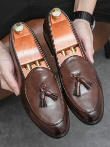 Men's Retro Brown Flat-Soled One-Leg Suede Loafers Men's Business Dress Shoes Wedding Dress Shoes Comfortable Rubber Sole - Brown - View 2