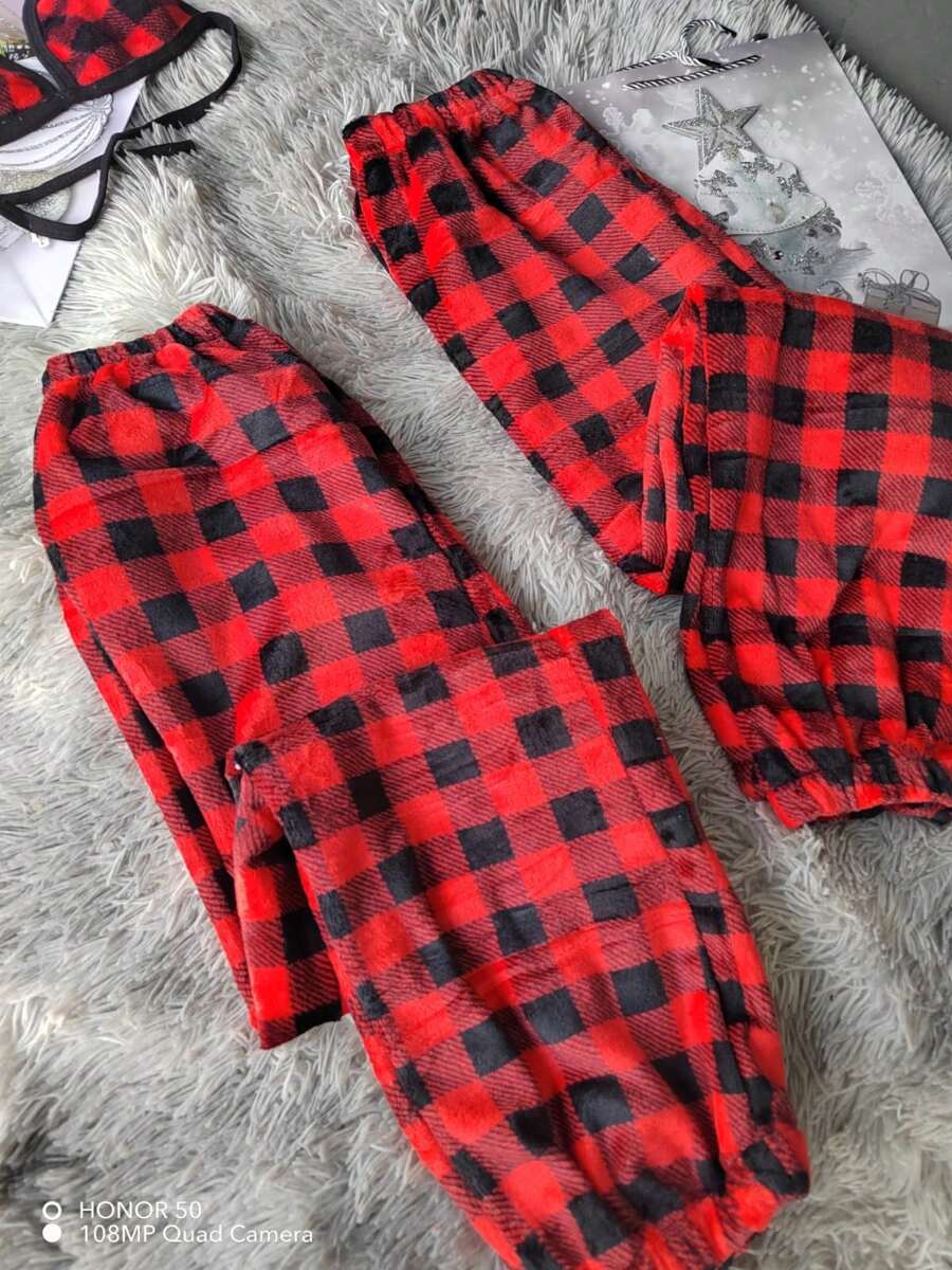 Pijama dúo de 3 piezas teddy unitalla estampados modernos 2 jogger y 1 top - Multicolor - Ver 1