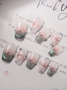 10入組短梯形美甲貼片，柔軟可愛甜美風格，多彩貓眼石效果，配上珠子和立體晶鑽，完全手工製作的指甲藝術，即貼式假指甲