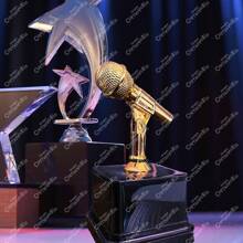 GRUPO CARNAVALLIA Trofeo Grammy Estatuilla Micrófono Premio Musical Decoración